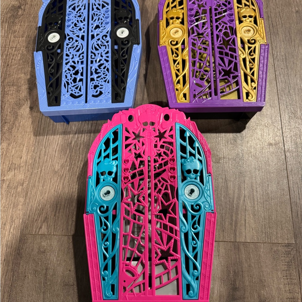 Monster High Skulltimate Secrets fashion lockers and storage cases. Cases only.